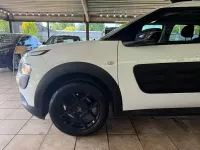 Gebraucht Citroën C4 Shine 82 PS (60 kW) 2018 Weiß SUV