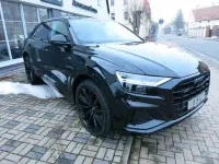 Gebraucht Audi Q8 S-Line 231 PS (169 kW) 2022 Mythosschwarz metallic SUV
