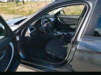 Gebraucht BMW 318 150 PS (110 kW) 2013 Braun Kombi