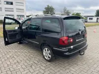 Gebraucht VW Sharan 140 PS (102 kW) 2009 Deep black pearl Van / Kleinbus