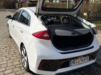 Gebraucht Hyundai Ioniq Premium 141 PS (103 kW) 2018 Weiß Kleinwagen