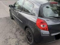 Gebraucht Renault Clio II Authentique 65 PS (47 kW) 2007 Kleinwagen