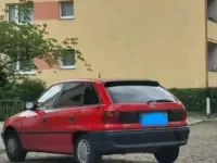 Gebraucht Opel Astra 75 PS (55 kW) 1996 Rot Limousine