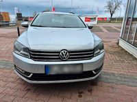 Gebraucht VW Passat 122 PS (89 kW) 2011 Grau Kombi