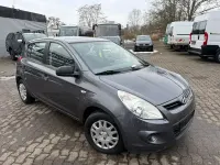 Gebraucht Hyundai i20 Classic 86 PS (63 kW) 2012 Grau Kleinwagen