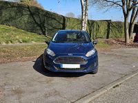 Gebraucht Ford Fiesta Ambiente 60 PS (44 kW) 2015 Blau Limousine