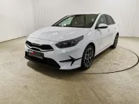 Usado Kia Ceed Style 140 CV (102 kW) 2025 Blanco Utilitario