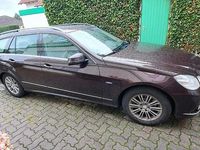 Gebraucht Mercedes E200 136 PS (100 kW) 2011 Braun Kombi