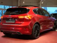 Używany Ford Focus Vignale 182 KM (133 kW) 2020 Czerwony Sedan/Limuzyna