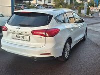 Gebraucht Ford Focus Titanium 125 PS (91 kW) 2020 Weiß Limousine