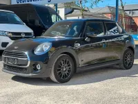 Usata Mini ONE 102 CV (75 kW) 2019 Nero Utilitaria