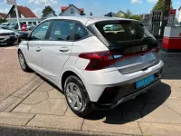 Neu Hyundai i20 Comfort 90 PS (66 kW) 2026 Grau Kleinwagen