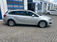 Gebraucht Opel Astra Selection 140 PS (102 kW) 2014 Silber Kombi