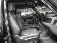 Gebraucht Land Rover Defender SE Dynamic 249 PS (183 kW) 2023 Santorini black SUV