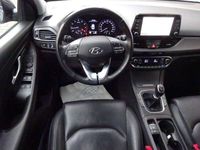 gebraucht Hyundai i30 Fastback 1.4 T-GDI Premium TotwAss Ledr Shz Slü CarPlay LED DAB