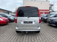 Gebraucht Mercedes Vaneo 143 PS (105 kW) 2002 Silber Van / Kleinbus