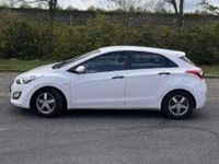 Gebraucht Hyundai i30 Classic 99 PS (72 kW) 2013 Creamy white Kleinwagen