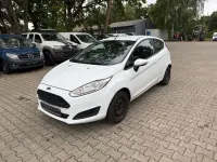 Gebraucht Ford Fiesta Trend 60 PS (44 kW) 2016 Weiß Kleinwagen
