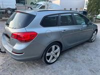 Gebraucht Opel Astra 110 PS (80 kW) 2011 Silber Kombi