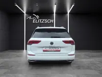 Gebraucht VW Golf VIII Active 150 PS (110 kW) 2022 Weiß Kombi