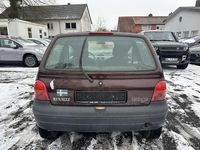 Gebraucht Renault Twingo Authentique 58 PS (42 kW) 2003 Rot "syrah" Kleinwagen