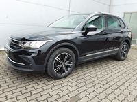 Gebraucht VW Tiguan Active 150 PS (110 kW) 2022 Deep black perleffekt SUV