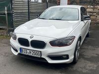 Gebraucht BMW 118 Performance 136 PS (100 kW) 2018 Weiß Kleinwagen