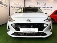 Gebraucht Hyundai i10 Premium 84 PS (61 kW) 2021 Weiß Kleinwagen
