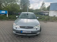 Gebraucht Ford Mondeo Ghia 140 PS (102 kW) 2005 Silber Limousine