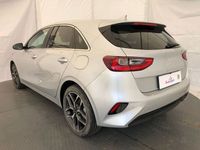 Używany Kia Ceed Gold 160 KM (117 kW) 2022 Srebrny Hatchback