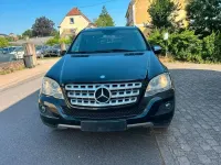 Gebraucht Mercedes ML300 204 PS (150 kW) 2010 Schwarz SUV