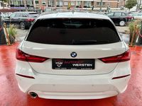 Gebraucht BMW 118 Advantage 136 PS (100 kW) 2023 Weiß Kleinwagen