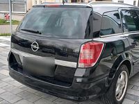 Usata Opel Astra 100 CV (73 kW) 2009 Nero Station wagon