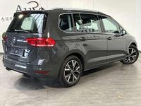 Gebraucht VW Touran Highline 150 PS (110 kW) 2022 Grau Van / Kleinbus