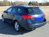 Gebraucht Opel Astra Design Edition 140 PS (102 kW) 2012 Blau Kombi