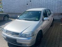 Gebraucht Opel Astra 75 PS (55 kW) 1997 Silber Limousine