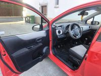 Gebraucht Toyota Yaris 90 PS (66 kW) 2011 Rot Kleinwagen