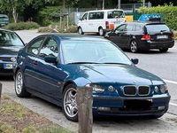 Gebraucht BMW 320 150 PS (110 kW) 2001 Blau Kleinwagen
