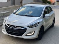 gebraucht Hyundai i30 Style* NEU TÜV * 6 Gang * 1.4 * Klima *