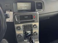 Gebraucht Volvo V60 Momentum 181 PS (133 kW) 2015 Schwarz Kombi