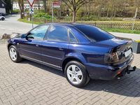 Gebraucht Audi A4 125 PS (91 kW) 1999 Blau Limousine