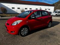 Gebraucht Toyota Yaris 69 PS (50 kW) 2010 Rot Kleinwagen