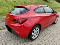 Gebraucht Opel Astra GTC Edition 140 PS (102 kW) 2012 Rot Limousine