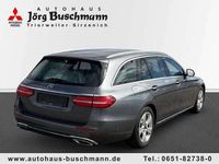 Gebraucht Mercedes E220 194 PS (142 kW) 2018 Grau Kombi