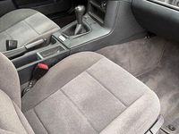 Gebraucht BMW 318 113 PS (83 kW) 1993 Rot Limousine