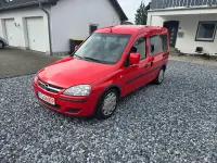 Gebraucht Opel Combo 75 PS (55 kW) 2010 Rot Van / Kleinbus
