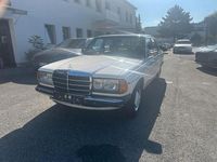Gebraucht Mercedes E300 88 PS (64 kW) 1980 Weiß Limousine