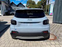 Neu Jeep Avenger Summit 110 PS (80 kW) 2026 Grau SUV