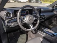 Gebraucht Mercedes A180 136 PS (100 kW) 2025 Schwarz Limousine