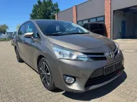 Gebraucht Toyota Verso Edition-S 111 PS (81 kW) 2018 Grau Van / Kleinbus
